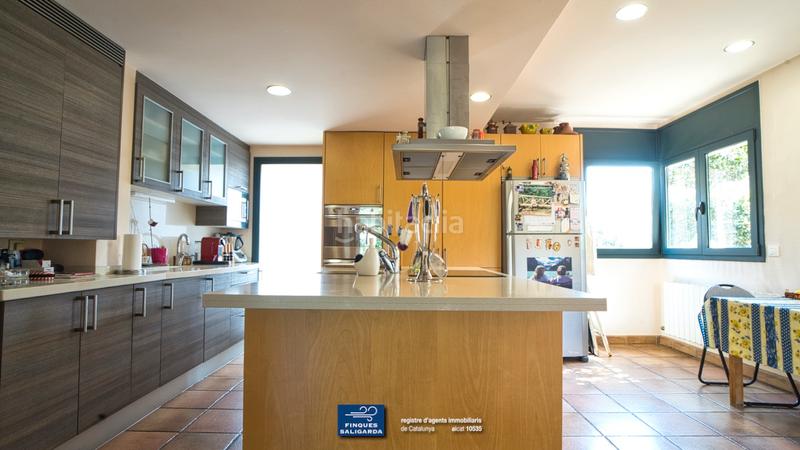 Foto 8e82cf58-d4e1-466c-b3f0-3da2b85bfe97. Casa con riscaldamento parcheggio piscina in Alella