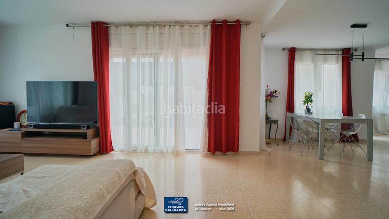 Foto 67a7e4ee-ee6d-4215-be2e-c7b204e56f7d. Casa con riscaldamento parcheggio piscina in Alella