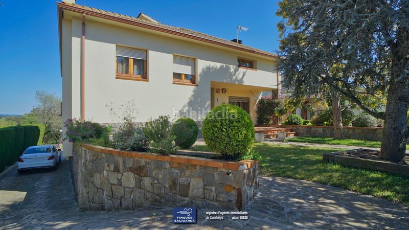 Foto 21f4e46a-90c6-4bab-b2a4-d8fd5bf069f0. Casa amb calefacció aparcament a Canovelles