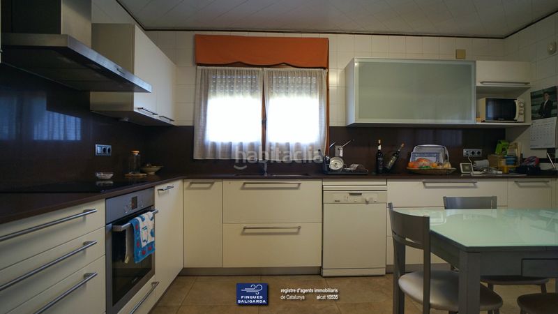 Foto 67a59806-3755-47e4-9f3b-dbafe76fd68a. Casa amb calefacció aparcament a Canovelles