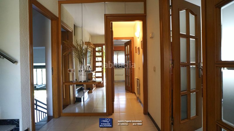 Foto a1a89791-e2bf-4a2f-ad50-c17beeacc29f. Casa amb calefacció aparcament a Canovelles