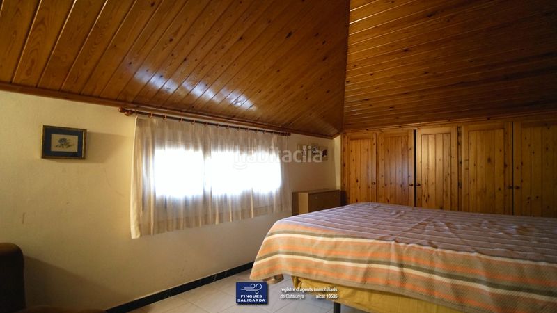 Foto ad7076de-db70-4446-9239-427004f6a7c8. Casa amb calefacció aparcament a Canovelles