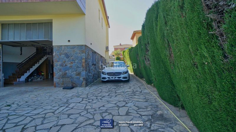 Foto af161b30-a72b-4479-9f4c-590189597edf. Casa amb calefacció aparcament a Canovelles