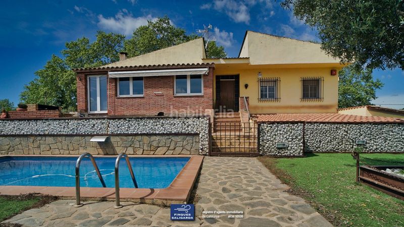 Foto 07bba2b4-3c61-4af6-9b39-bdde92fe262d. Casa amb aparcament piscina a Canovelles