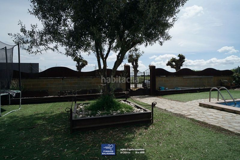 Foto a8a1c475-b3f9-4c80-9480-e64d36499c0a. Casa amb aparcament piscina a Canovelles