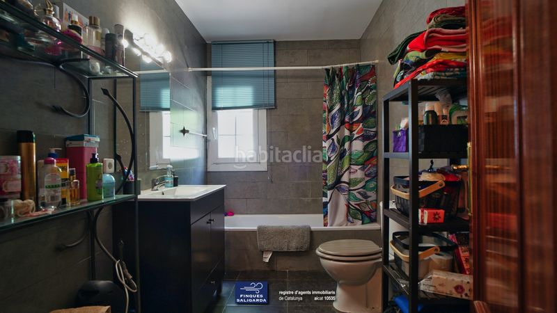 Foto b47a55ed-ff2a-4e51-b211-767e66ba6100. Casa amb aparcament piscina a Canovelles