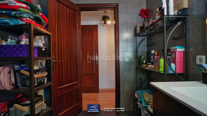 Foto bb077735-41bf-4fd8-8890-db25b61e9b4d. Casa amb aparcament piscina a Canovelles