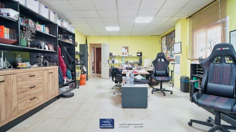 Foto c9bd864b-f1f9-40e6-b262-f57b2683ad7f. Casa amb aparcament piscina a Canovelles