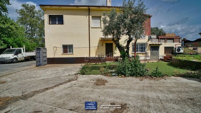 Foto cc2de5a2-5a36-4a17-ad25-cc9919dcedc8. Casa amb aparcament piscina a Canovelles