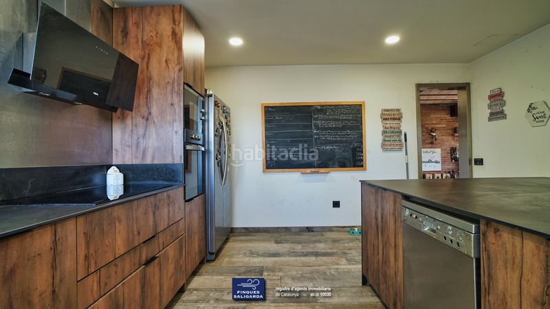 Foto d744d9c6-2a3a-4023-901f-7f7b1affdc77. Casa amb aparcament piscina a Canovelles
