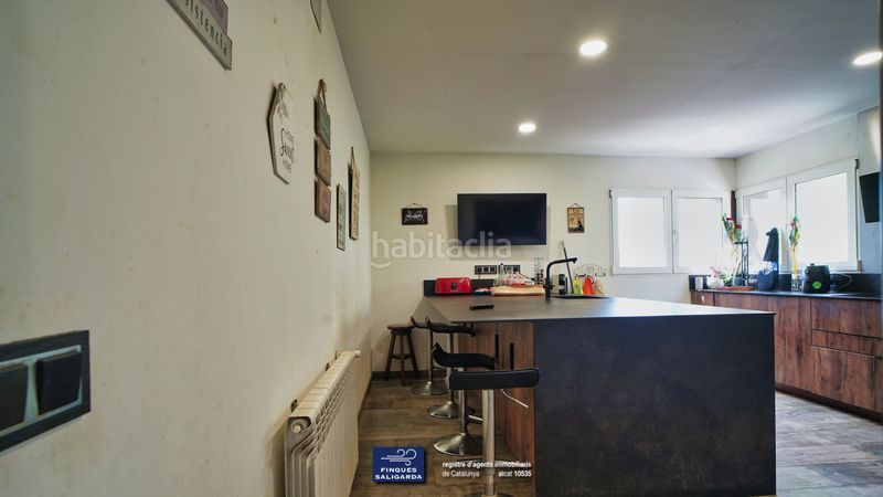Foto f02c387e-c716-4231-9a36-84b0a1f15a4e. Casa amb aparcament piscina a Canovelles