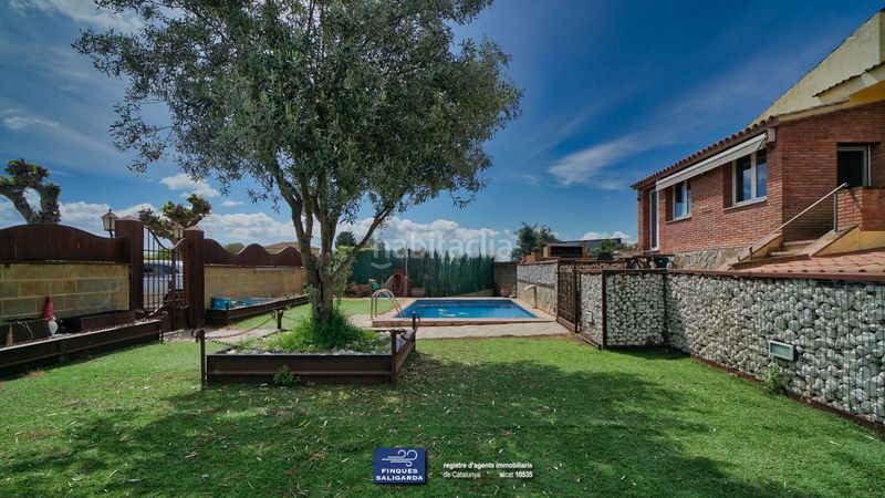Foto f497db3d-78eb-4e42-b5e6-02444b5aa521. Casa amb aparcament piscina a Canovelles