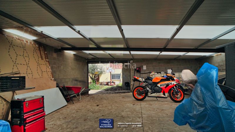 Foto f6916c1d-e712-4316-bff6-814b70f59b3c. Casa amb aparcament piscina a Canovelles