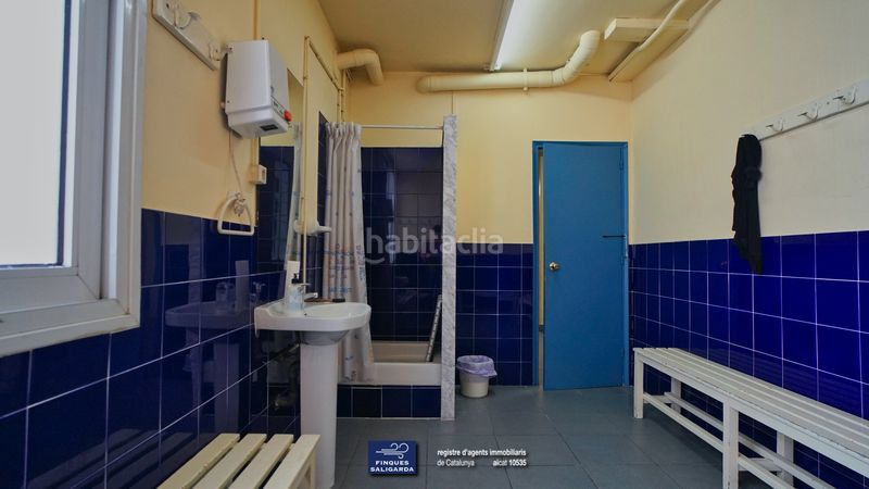 Foto beafbe47-117a-4643-91ba-6fa734a692fa. Edifici a Congost Granollers