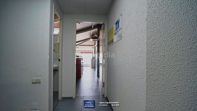 Foto f5fe06a2-ab71-49d6-b6f7-7ff581b66ef4. Edificio en Congost Granollers