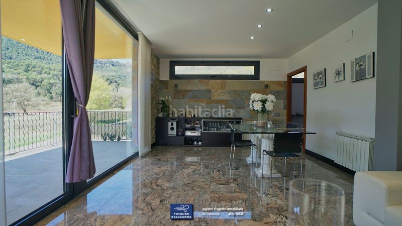 Foto a256727f-96ae-4574-b665-cd138934b666. Casa amb calefacció aparcament piscina a Sant Martí de Centelles