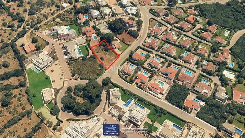 Foto 51ba45ce-4a7d-47b5-b74e-8f6429b00b43. Terreny residencial a Binibèquer Sant Lluís