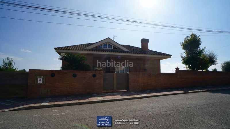 Foto 2b7b4e00-8d6c-4b44-a8cd-99f5ecd9eb99. Casa en Canovelles