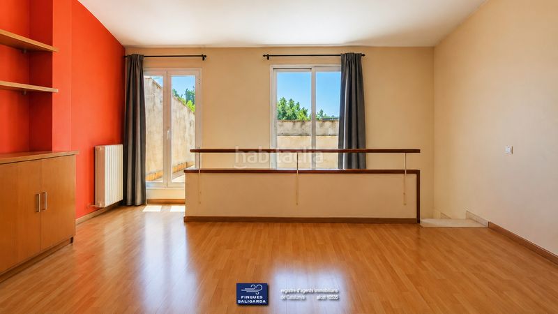 Foto 0515b097-de32-404c-92d2-2747fd4b561c. Casa adossada amb calefacció aparcament a Parets del Vallès