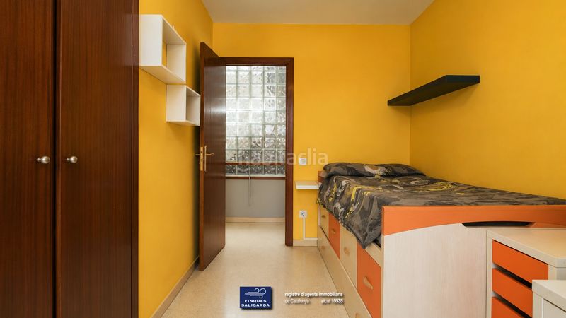 Foto 539f8a38-b36c-4584-a72c-a63c8c11f710. Casa adossada amb calefacció aparcament a Parets del Vallès