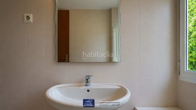 Foto 80a8ae76-9bb6-430a-8c70-b0c76ffb28b3. Casa adossada amb calefacció aparcament a Parets del Vallès