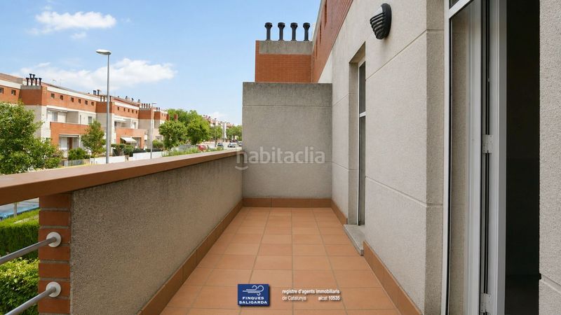 Foto 9f6e8ee6-b7be-422e-84f7-64c0e24a07d6. Casa adossada amb calefacció aparcament a Parets del Vallès