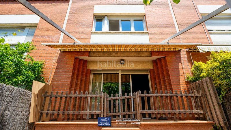 Foto fb8e3db9-a315-4f8f-95b5-a616375f3097. Casa adossada amb calefacció aparcament a Parets del Vallès