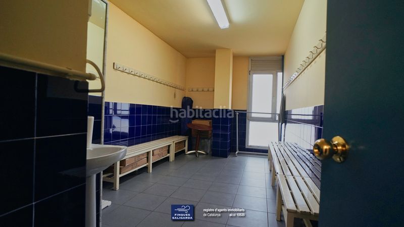 Foto aef2cb3a-c7af-4e24-81df-7ab7688c8e41. Edifici a Congost Granollers