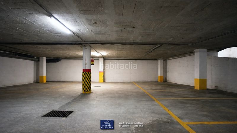 Foto b3684516-38b1-4d66-9c6c-9c4487f87977. Edifici a Congost Granollers