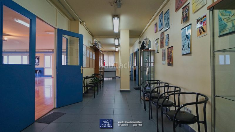 Foto be1c7bfa-354d-4e77-8433-50e539cc47f8. Edifici a Congost Granollers