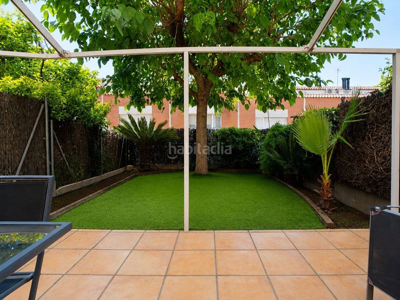 Foto 024624e6-9129-4c27-953c-7f8fd6653821. Casa adossada amb calefacció aparcament a Parets del Vallès