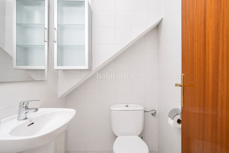 Foto 13f65804-9db6-41ad-b517-c19a08247ef0. Casa adossada amb calefacció aparcament a Parets del Vallès