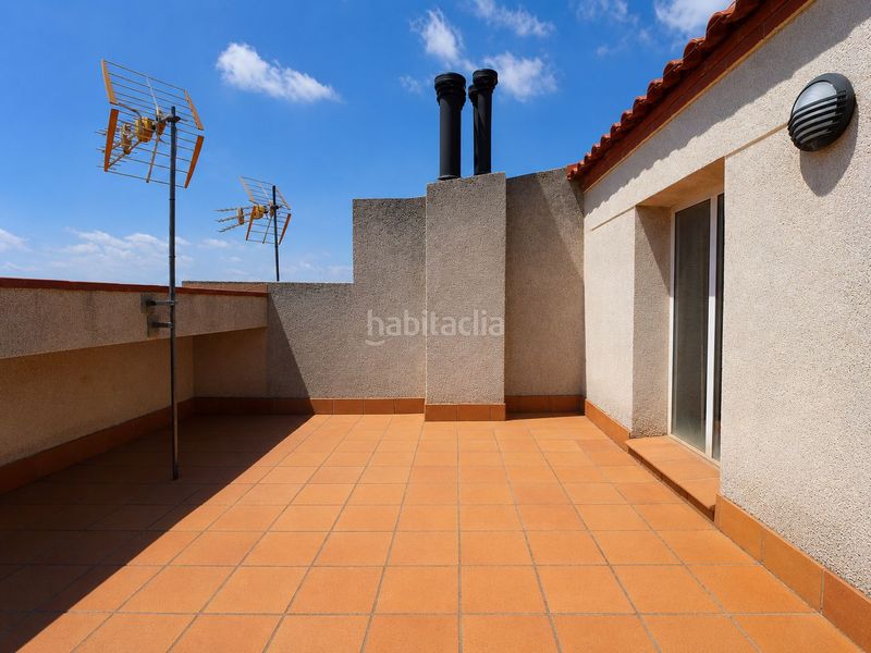 Foto 268364fa-f7e6-40fb-aa2f-a803723d8fcf. Casa adossada amb calefacció aparcament a Parets del Vallès