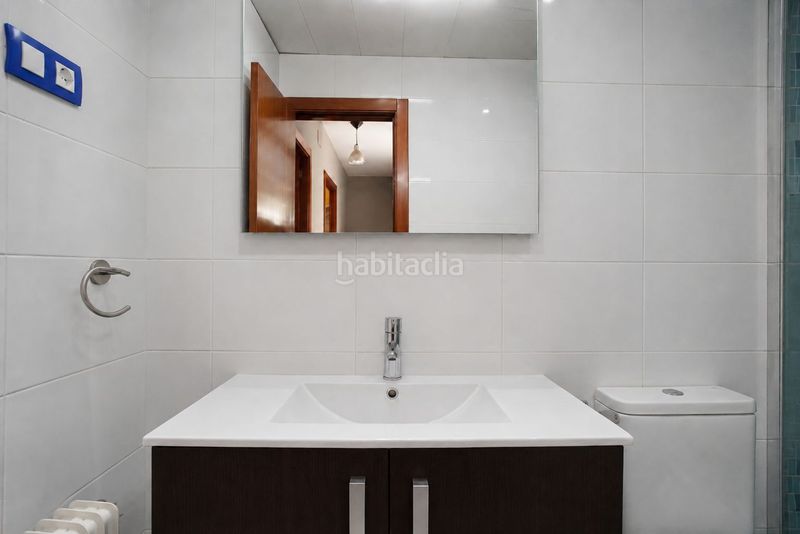 Foto 4e3dde3c-6d52-484a-b09b-40c6cd58e0f9. Casa adossada amb calefacció aparcament a Parets del Vallès