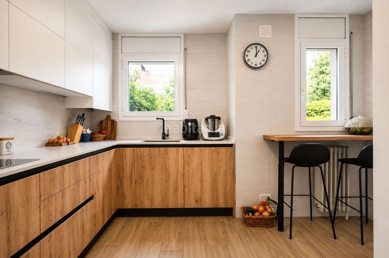 Foto 9f5adc52-2112-4ebe-a688-c0505e9e33b9. Casa adossada amb calefacció aparcament a Parets del Vallès
