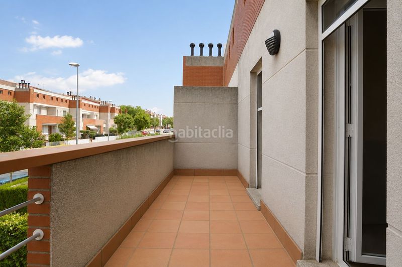 Foto e49c709e-9df2-455b-ba42-9e63050670b3. Casa adossada amb calefacció aparcament a Parets del Vallès