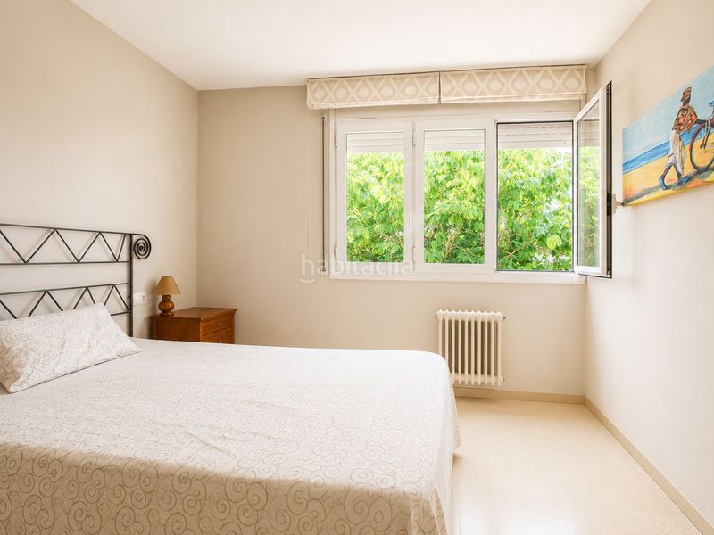 Foto f6753aac-ca3e-4b88-9568-e1164013f40c. Casa adossada amb calefacció aparcament a Parets del Vallès