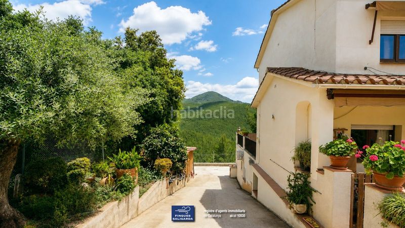 Foto a3556a9f-256f-4918-9575-130bebd17630. Casa adossada amb calefacció a Bigues i Riells del Fai