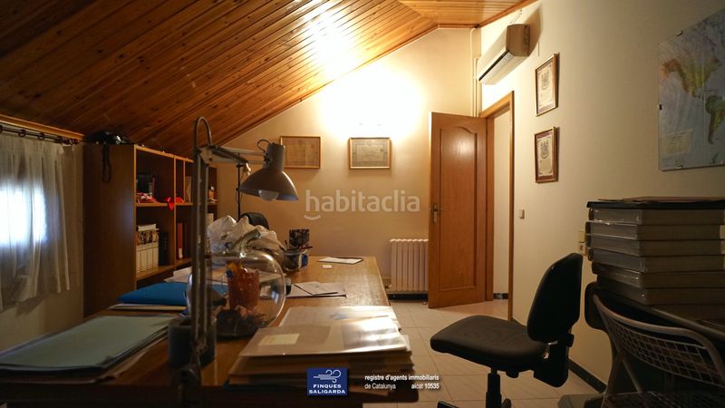 Foto 66c0f6d8-c22a-4363-81af-61c18689dc41. Casa amb calefacció aparcament a Canovelles