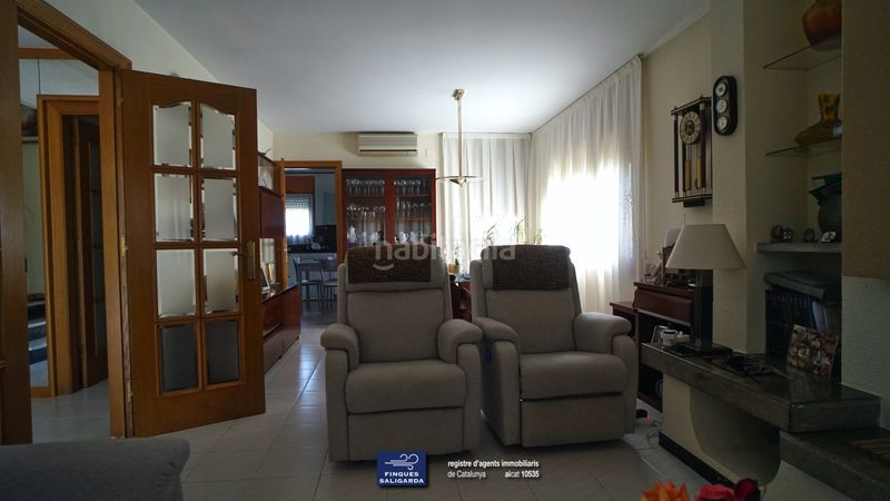 Foto 8da96bdd-2bac-49d3-9101-04d734e439ed. Casa amb calefacció aparcament a Canovelles