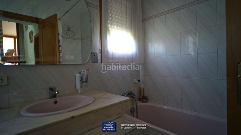 Foto c08a2ee3-1a1b-48f6-a91f-4511408912f5. Casa amb calefacció aparcament a Canovelles