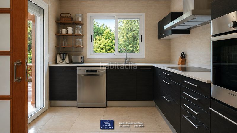 Foto ff162f3f-92be-4ec3-8809-b513459d03d0. Casa amb calefacció aparcament a Ametlla del Vallès (L´)
