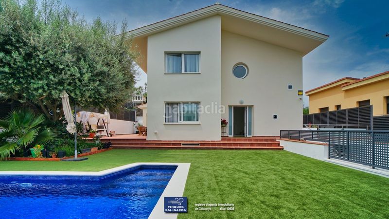 Foto 57b9c394-84da-4df3-ac7b-61cf42099891. Maison avec chauffage parking piscine dans Alella
