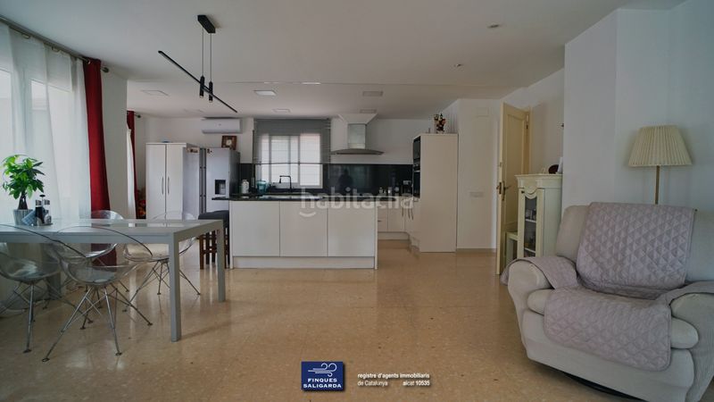 Foto c164798c-4d8f-4dd9-86ee-2ad2b1d9be0d. Maison avec chauffage parking piscine dans Alella