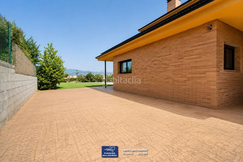 Foto 37c7836f-df6a-4335-ab45-d992303156db. Casa amb calefacció aparcament piscina a Lliçà de Vall