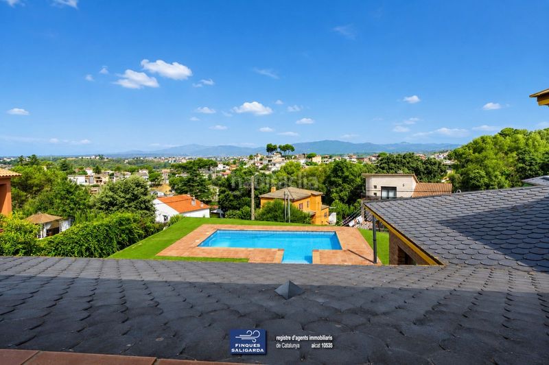 Foto 80697084-3779-4d0b-bbb4-7c102543d669. Casa amb calefacció aparcament piscina a Lliçà de Vall