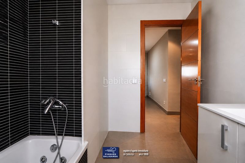 Foto a6a33dfa-57f4-4318-bb4b-0821f914e289. Casa amb calefacció aparcament piscina a Lliçà de Vall