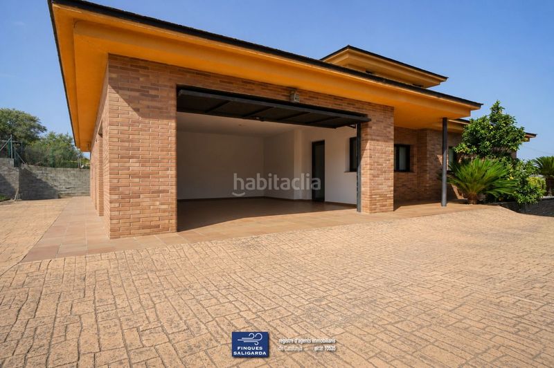 Foto bce8708a-24dc-4c17-bb3b-056d66a41924. Casa amb calefacció aparcament piscina a Lliçà de Vall