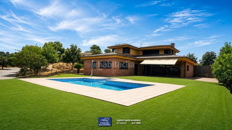Foto e5534387-5483-41da-80fc-7dd2cadd28e9. Casa amb calefacció aparcament piscina a Lliçà de Vall