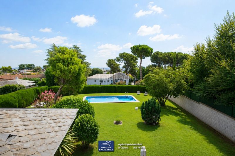 Foto a4b7c44f-edde-4e8e-a39c-754b9ceec95a. Casa amb calefacció aparcament piscina a Canovelles
